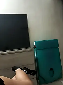 Snapshot of jenpaoo6- chatting on 10/14/25, 09:48 jenpaoo6- online show from 10/14/25, 09:48