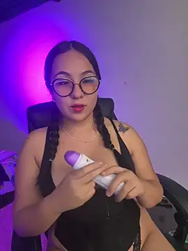 Snapshot of sacha_torres02 chatting on 03/26/26, 05:46 sacha torres02 online show from 03/26/26, 05:46