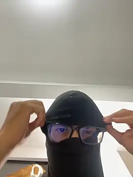 Snapshot of MisteryNight4 chatting on 09/22/25, 04:36 MisteryNight4 online show from 09/22/25, 04:36