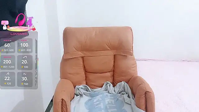 Snapshot of Xiaoxiao-258 chatting on 10/18/25, 01:08 Xiaoxiao-258 online show from 10/18/25, 01:08