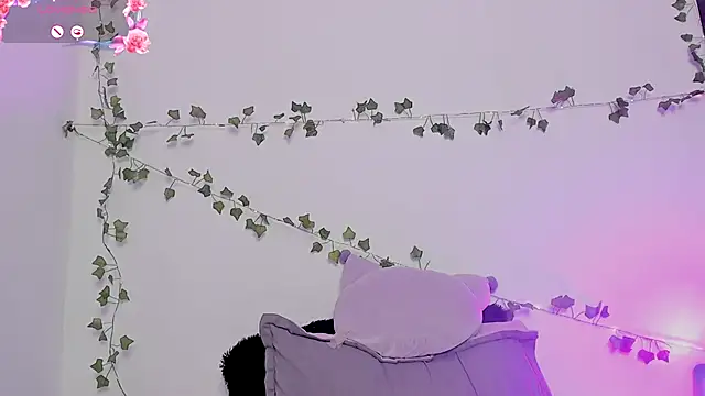 Snapshot of Lilithh_Kuro chatting on 11/19/25, 12:54 Lilithh Kuro online show from 11/19/25, 12:54