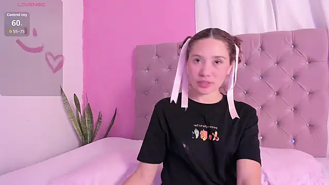 Snapshot of Daniela_Brown1 chatting on 10/09/25, 11:14 Daniela Brown1 online show from 10/09/25, 11:14