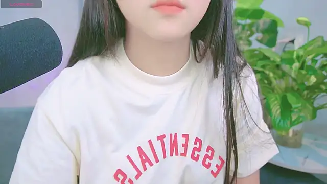 Snapshot of Cherry-26 chatting on 09/22/25, 01:35 Cherry-26 online show from 09/22/25, 01:35