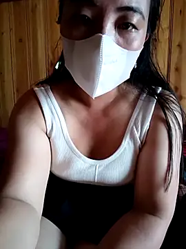 Snapshot of tulipsexy chatting on 09/21/25, 06:04 tulipsexy online show from 09/21/25, 06:04