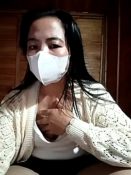 Snapshot of tulipsexy chatting on 10/01/25, 03:34 tulipsexy online show from 10/01/25, 03:34