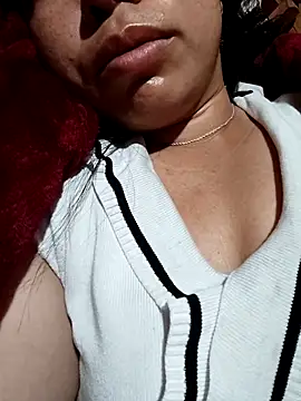 Snapshot of tulipsexy chatting on 10/26/25, 10:25 tulipsexy online show from 10/26/25, 10:25