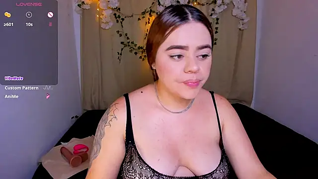 isabella arias2 online show from 05/21/26, 12:39