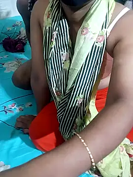 Snapshot of Cute_Couple59 chatting on 09/24/25, 09:12 Cute Couple59 online show from 09/24/25, 09:12