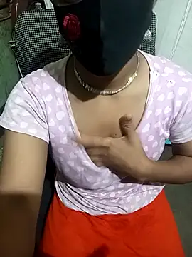 Snapshot of Cute_Couple59 chatting on 10/03/25, 09:17 Cute Couple59 online show from 10/03/25, 09:17