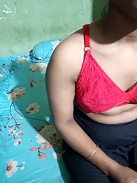 Snapshot of Cute_Couple59 chatting on 11/05/25, 03:12 Cute Couple59 online show from 11/05/25, 03:12