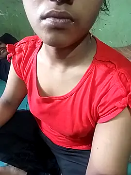 Snapshot of Cute_Couple59 chatting on 11/06/25, 06:14 Cute Couple59 online show from 11/06/25, 06:14