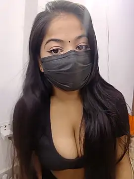 Rihana 01 online show from 12/15/25, 08:51