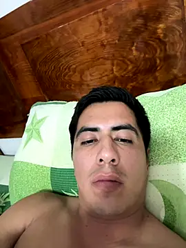 Snapshot of Rafaelcavrera chatting on 09/17/25, 07:32 Rafaelcavrera online show from 09/17/25, 07:32