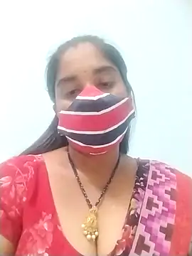 Snapshot of Mahaitha chatting on 10/01/25, 10:10 Mahaitha online show from 10/01/25, 10:10