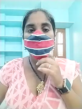 Snapshot of Mahaitha chatting on 10/10/25, 11:09 Mahaitha online show from 10/10/25, 11:09