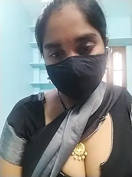 Snapshot of Mahaitha chatting on 10/16/25, 09:32 Mahaitha online show from 10/16/25, 09:32