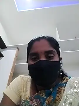 Snapshot of Mahaitha chatting on 10/21/25, 11:00 Mahaitha online show from 10/21/25, 11:00