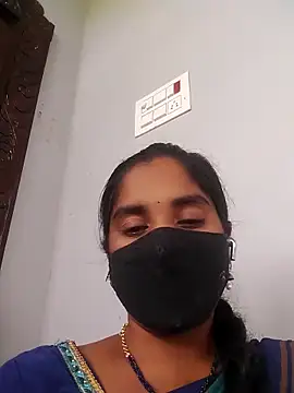 Snapshot of Mahaitha chatting on 10/25/25, 07:05 Mahaitha online show from 10/25/25, 07:05