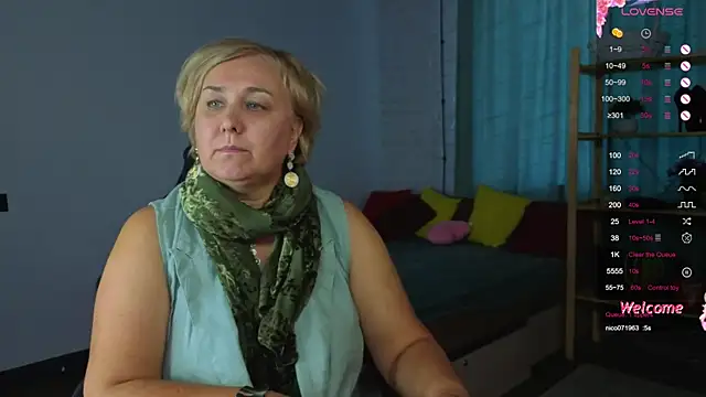 Snapshot of Marta_Wils chatting on 09/25/25, 09:02 Marta Wils online show from 09/25/25, 09:02