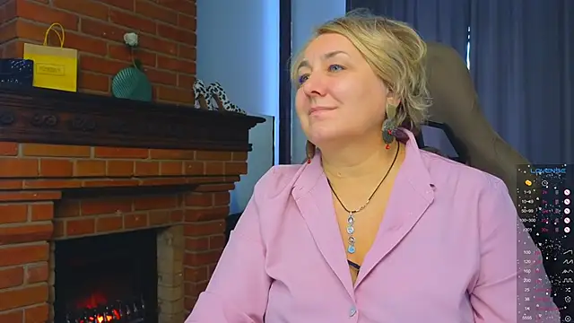 Snapshot of Marta_Wils chatting on 09/30/25, 06:51 Marta Wils online show from 09/30/25, 06:51