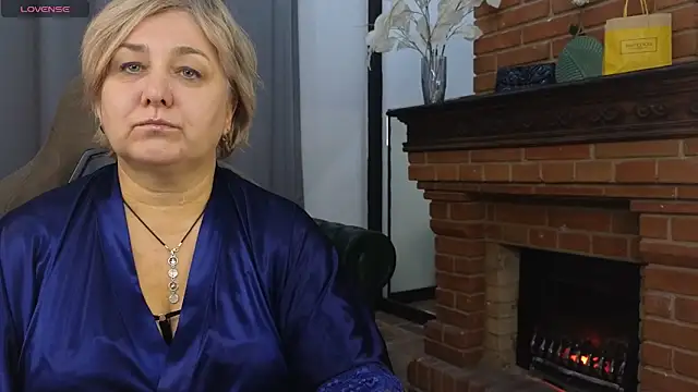 Snapshot of Marta_Wils chatting on 10/08/25, 02:42 Marta Wils online show from 10/08/25, 02:42