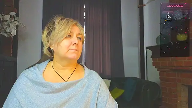 Snapshot of Marta_Wils chatting on 10/30/25, 05:09 Marta Wils online show from 10/30/25, 05:09