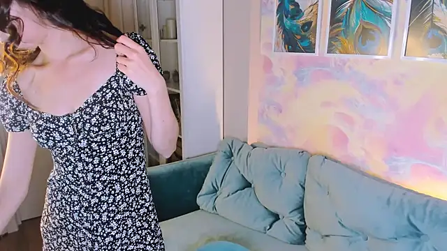 Snapshot of nancy_posh chatting on 09/25/25, 02:21 nancy posh online show from 09/25/25, 02:21