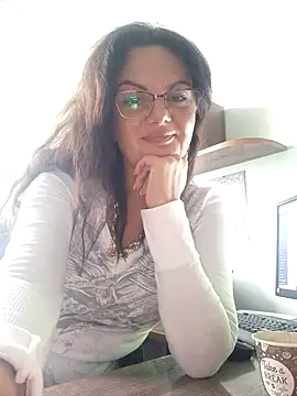 ValeriaLove43211 online show from 09/25/25, 11:14