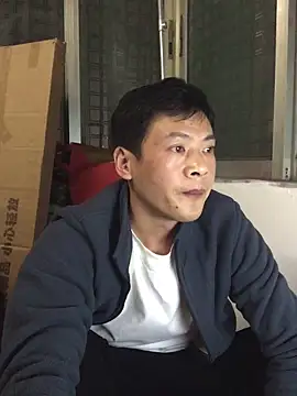 Snapshot of pualldu chatting on 11/10/25, 01:43 pualldu online show from 11/10/25, 01:43