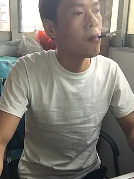 Snapshot of pualldu chatting on 11/13/25, 06:01 pualldu online show from 11/13/25, 06:01