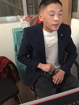 Snapshot of pualldu chatting on 11/30/25, 01:48 pualldu online show from 11/30/25, 01:48