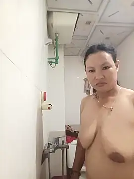 Snapshot of callistra chatting on 09/28/25, 03:39 callistra online show from 09/28/25, 03:39