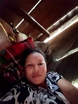 Snapshot of callistra chatting on 10/13/25, 08:36 callistra online show from 10/13/25, 08:36