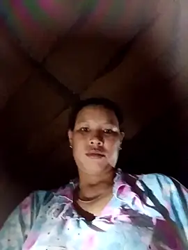 Snapshot of callistra chatting on 10/14/25, 12:06 callistra online show from 10/14/25, 12:06