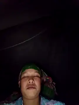 Snapshot of callistra chatting on 10/16/25, 04:52 callistra online show from 10/16/25, 04:52