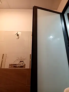 Snapshot of callistra chatting on 10/17/25, 10:51 callistra online show from 10/17/25, 10:51