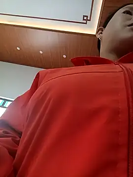 Snapshot of callistra chatting on 10/19/25, 01:50 callistra online show from 10/19/25, 01:50