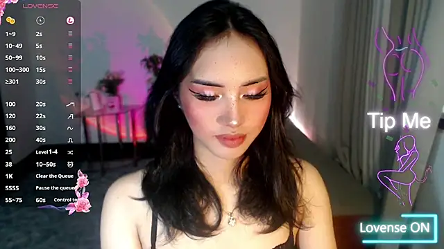 Snapshot of Divine_Goddesss chatting on 10/01/25, 03:34 Divine Goddesss online show from 10/01/25, 03:34