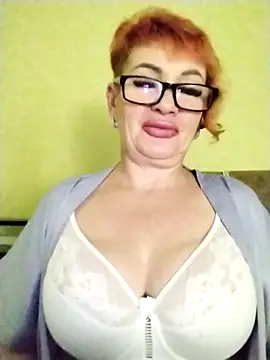 Snapshot of Alissa55552111 chatting on 10/12/25, 04:22 Alissa55552111 online show from 10/12/25, 04:22