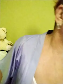 Snapshot of Alissa55552111 chatting on 10/21/25, 04:57 Alissa55552111 online show from 10/21/25, 04:57