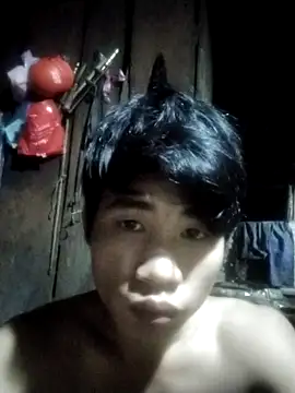 Snapshot of Nhyy_xx chatting on 10/10/25, 11:20 Nhyy xx online show from 10/10/25, 11:20