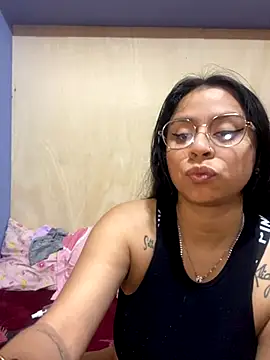 Snapshot of Rouus14 chatting on 09/26/25, 04:49 Rouus14 online show from 09/26/25, 04:49