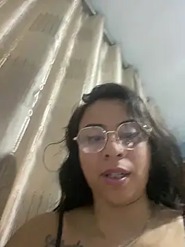 Snapshot of Rouus14 chatting on 02/21/26, 08:37 Rouus14 online show from 02/21/26, 08:37
