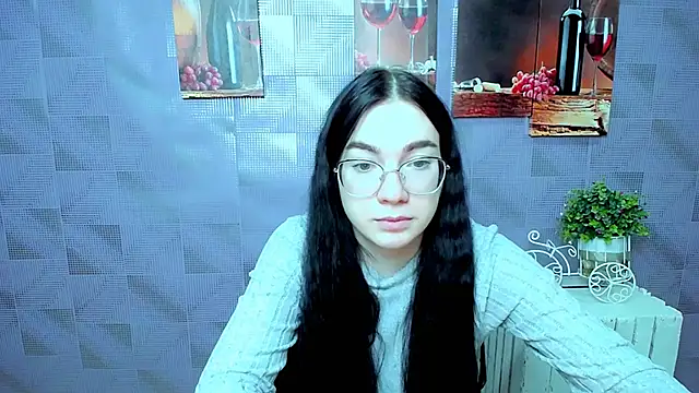 Snapshot of MiraBabe_ chatting on 10/21/25, 07:53 MiraBabe online show from 10/21/25, 07:53