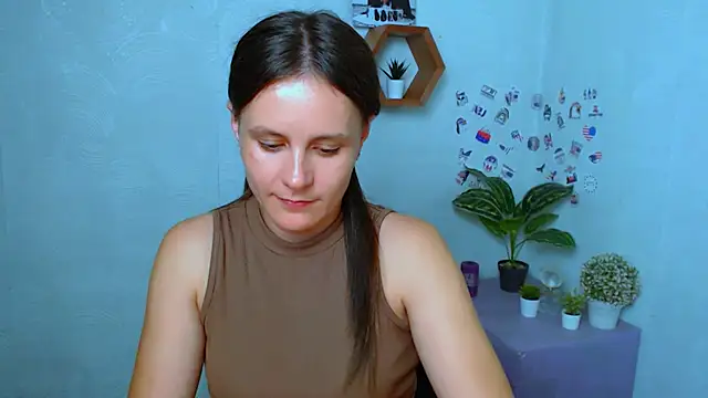 Snapshot of EvelinaMiss_ chatting on 09/20/25, 01:56 EvelinaMiss  online show from 09/20/25, 01:56