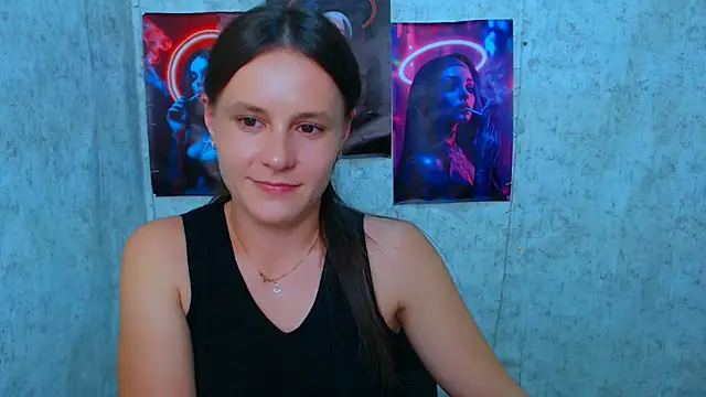 Snapshot of EvelinaMiss_ chatting on 10/02/25, 01:07 EvelinaMiss  online show from 10/02/25, 01:07