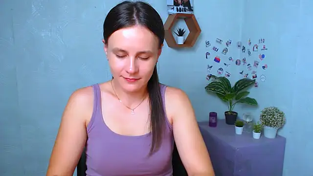 Snapshot of EvelinaMiss_ chatting on 10/05/25, 03:27 EvelinaMiss  online show from 10/05/25, 03:27