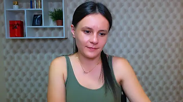 Snapshot of EvelinaMiss_ chatting on 10/12/25, 12:26 EvelinaMiss  online show from 10/12/25, 12:26