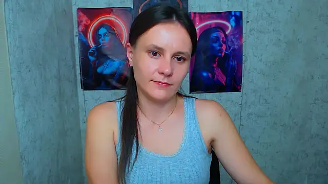 Snapshot of EvelinaMiss_ chatting on 11/03/25, 01:45 EvelinaMiss  online show from 11/03/25, 01:45