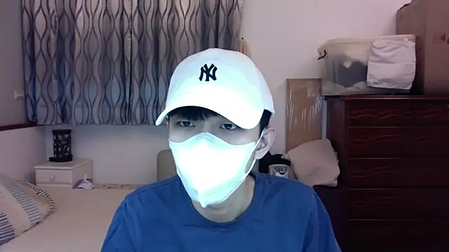 Snapshot of kai101010 chatting on 09/23/25, 01:03 kai101010 online show from 09/23/25, 01:03